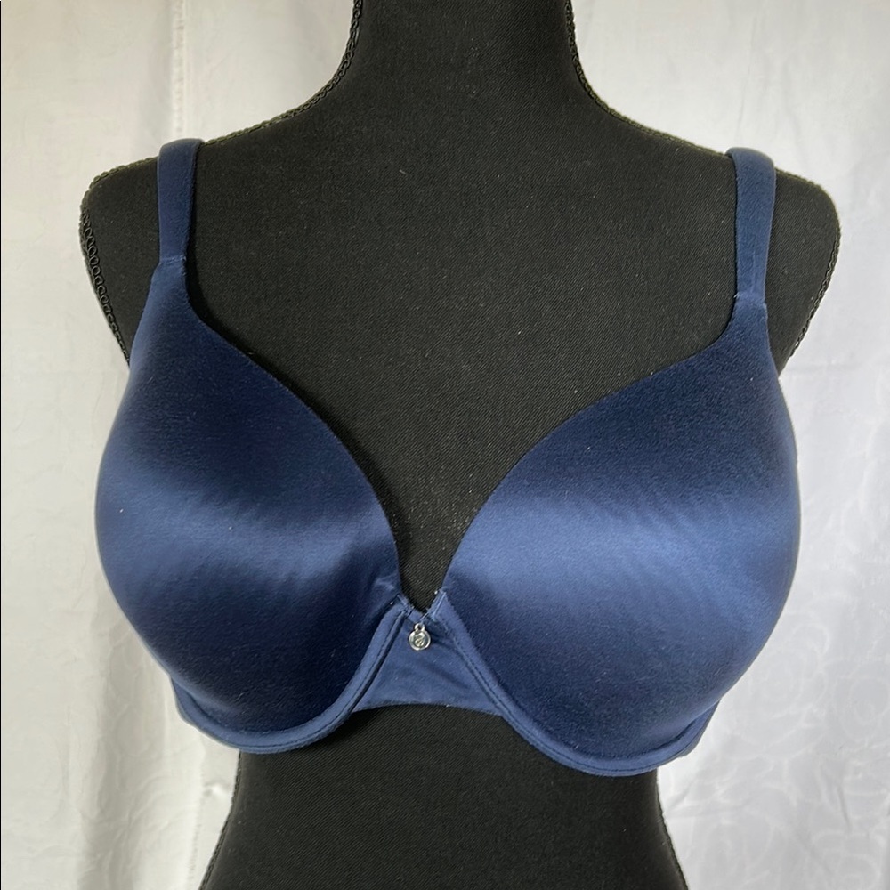 VICTORIA’S SECRET blue Lined Perfect Coverage. Soft Padded w/underwire. Sz 36 DD